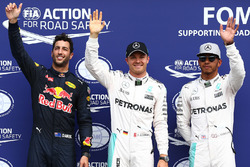 Poleman Nico Rosberg, Mercedes AMG F1, secondo qualificato Lewis Hamilton, Mercedes AMG F1, terzo qu