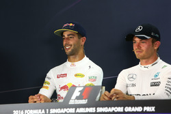 (L to R): Daniel Ricciardo, Red Bull Racing and Nico Rosberg, Mercedes AMG F1 in the FIA Press Conference