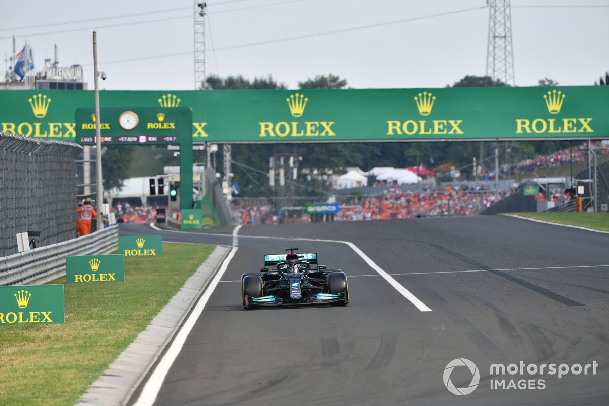 Lewis Hamilton, Mercedes W12