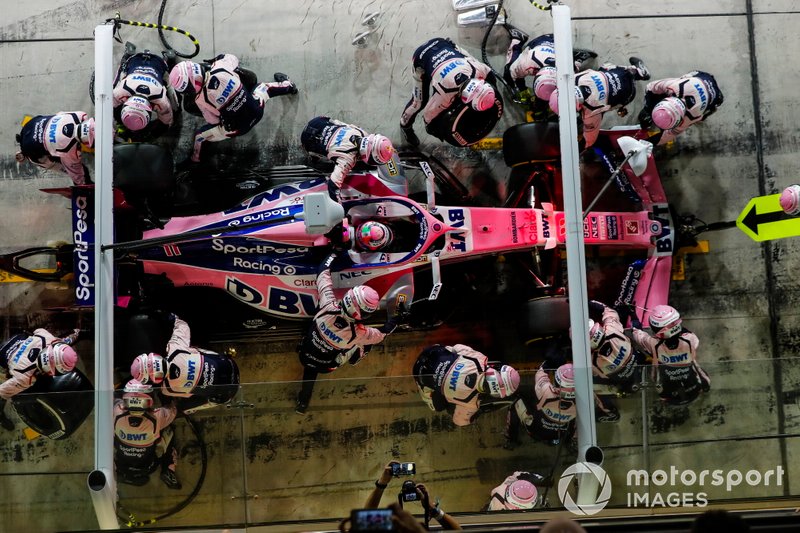 Sergio Perez, Racing Point RP19, makes a pit stop