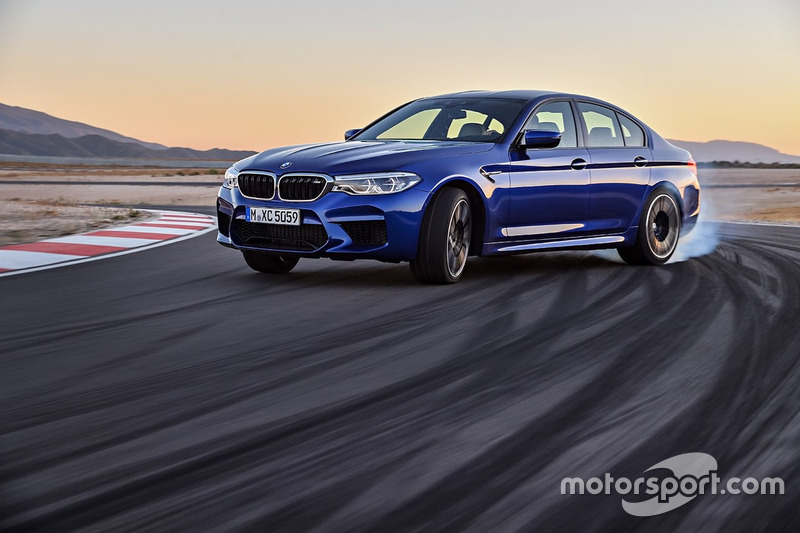 Новий BMW M5