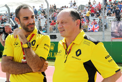 (L naar R): Cyril Abiteboul, Renault Sport F1 Managing Director met Frederic Vasseur, Renault Sport