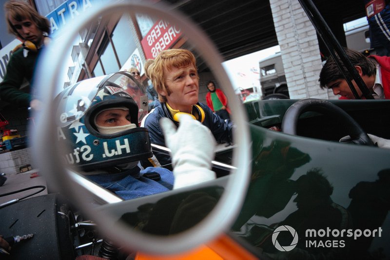 Hans-Joachim Stuck, March, et son patron Max Mosley.