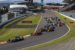 Lewis Hamilton, Mercedes-Benz F1 W08 leads at the start of the race