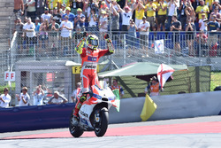 Переможець гонки Андреа Янноне, Ducati Team