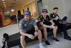 Fernando Alonso, McLaren ve Max Verstappen, Red Bull Racing