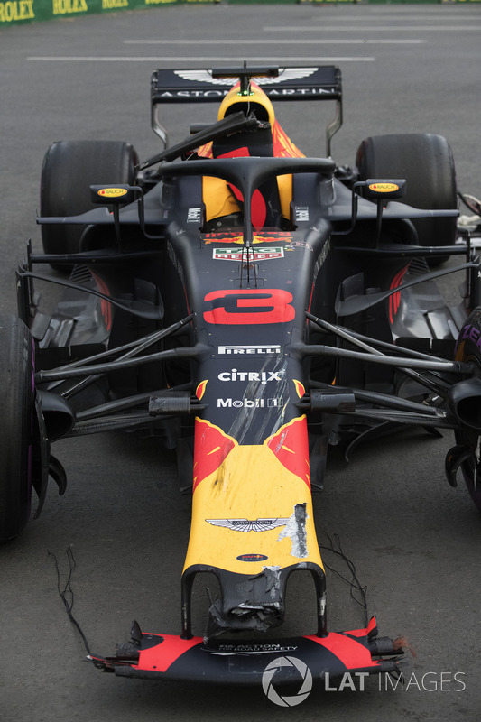 The damaged car of Daniel Ricciardo, Red Bull Racing