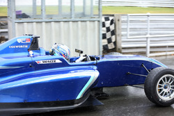 Billy Monger, Carlin'in MSV Formula 3 aracını test ederek tek koltuklu yarışlara geri dönüyor