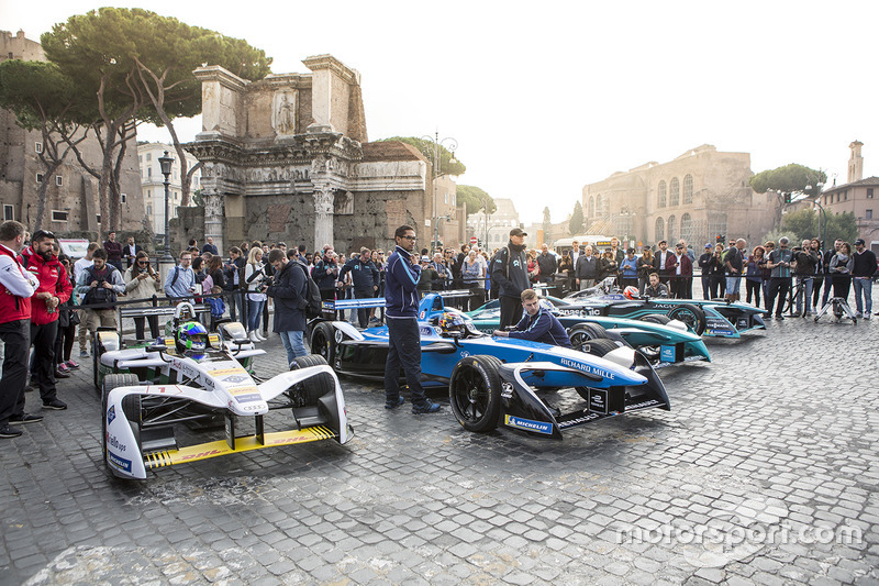 Coches de Fórmula E en Roma