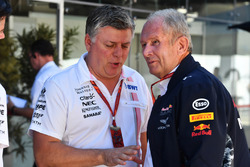 Otmar Szafnauer, Sahara Force India Formula One Team Operasyon Şefi, Dr Helmut Marko, Red Bull Motorsporları Danışmanı