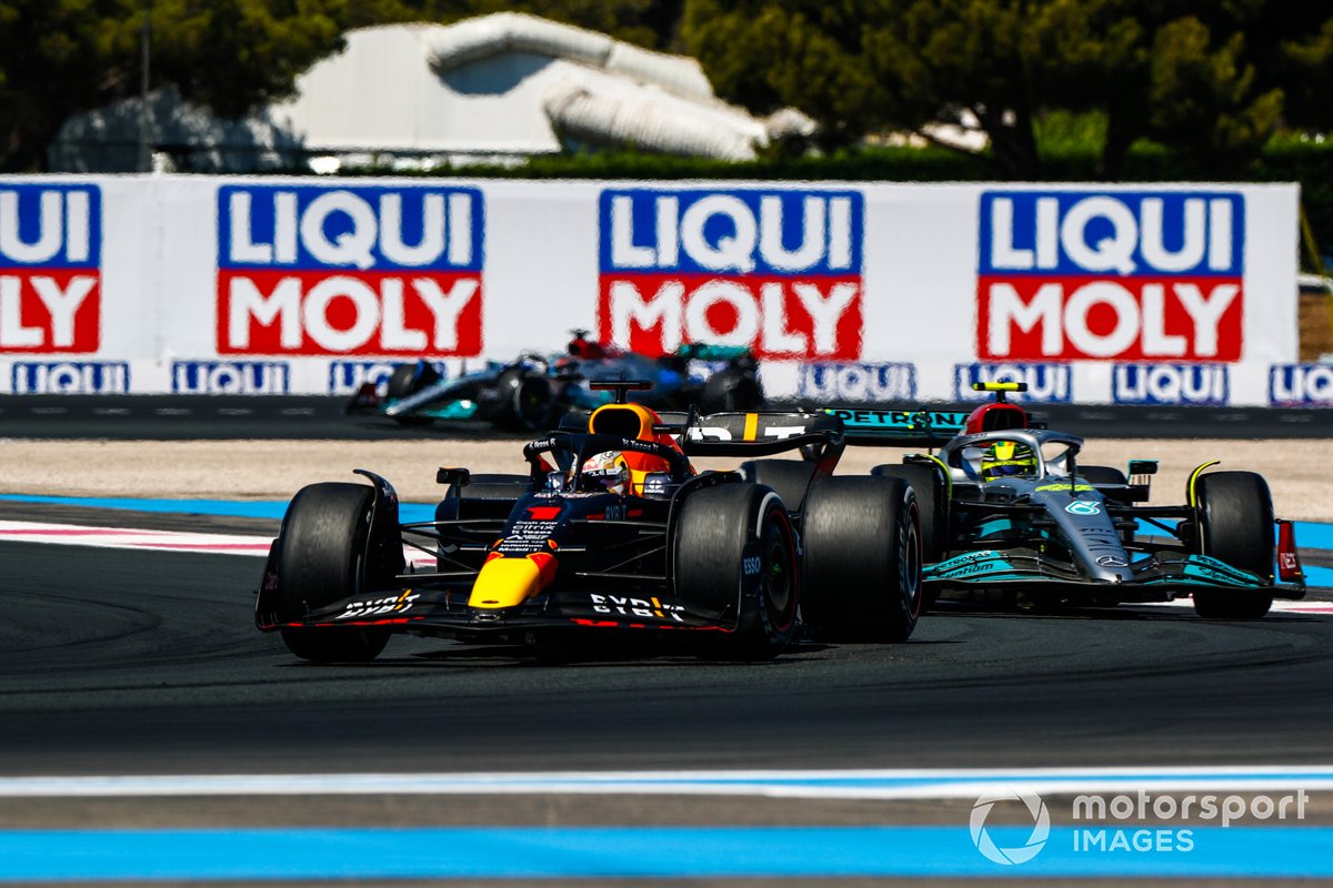 Max Verstappen, Red Bull Racing RB18, Lewis Hamilton, Mercedes W13