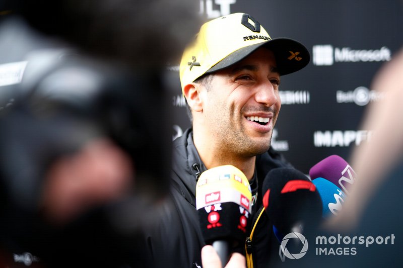 Daniel Ricciardo, Renault F1 Team parla con i media