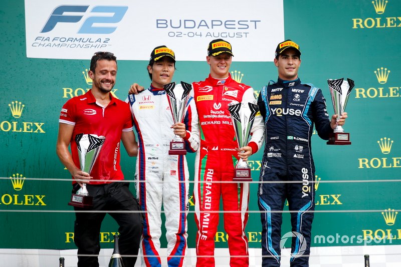 Nobuharu Matsushita, Carlin, Race winner Mick Schumacher, Prema Racing and Sergio Sette Camara, Dams on the podium with the trophy