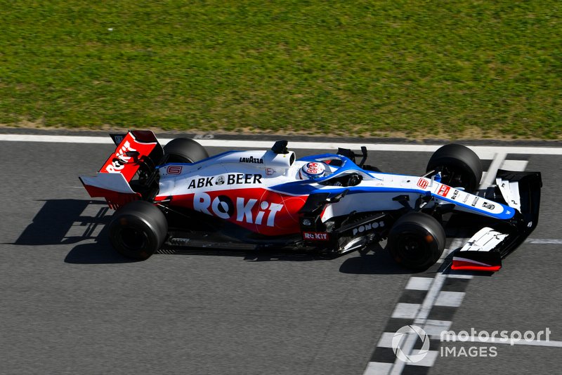 Николя Латифи за рулем Williams FW43 на предсезонных тестах-2020. За выступления канадского гонщика платят спонсоры, среди которых отец пилота и совладелец McLaren Майкл Латифи