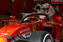 Kimi Raikkonen, Ferrari SF16-H met het F1 Halo cockpit systeem