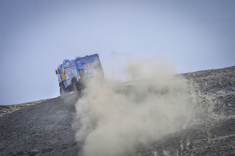#500 Team Kamaz Master: Едуард Ніколаєв, Євген Яковлєв, Володимир Рибаков