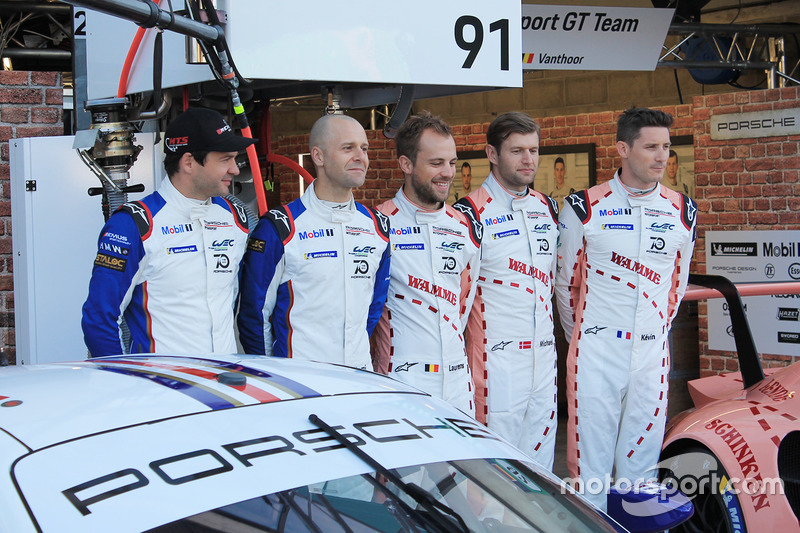 #92 Porsche GT Team Porsche 911 RSR et #91 Porsche GT Team Porsche 911 RSR avec des livrées spéciales