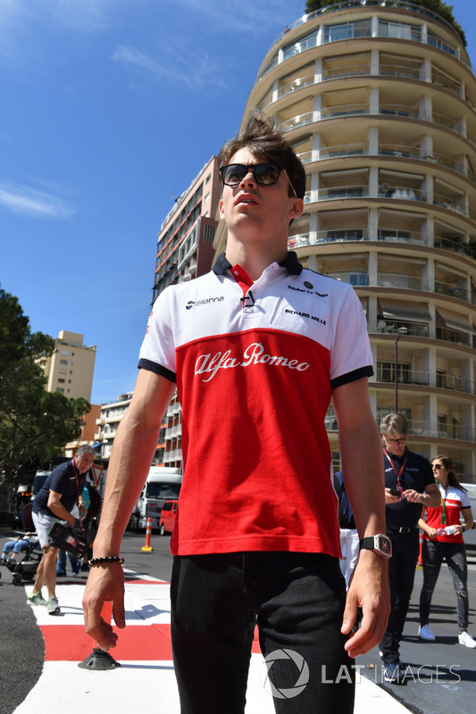 Charles Leclerc, Sauber walks the track