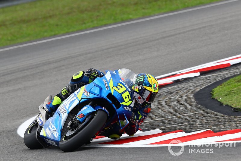 Ook Joan Mir brengt een substantieel deel van zijn trainingstijd door op de crossmotor.
