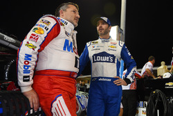 Tony Stewart, Stewart-Haas Racing, Chevrolet; Jimmie Johnson, Hendrick Motorsports Chevrolet