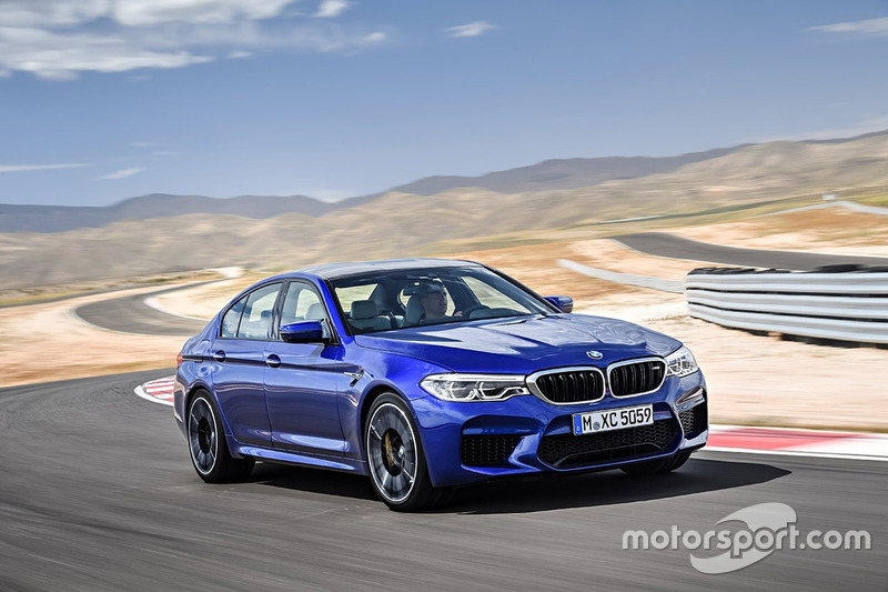 Новий BMW M5