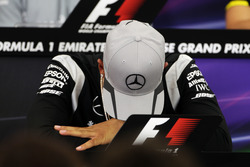 Льюїс Хемілтон, Mercedes AMG F1під час прес-конференції FIA