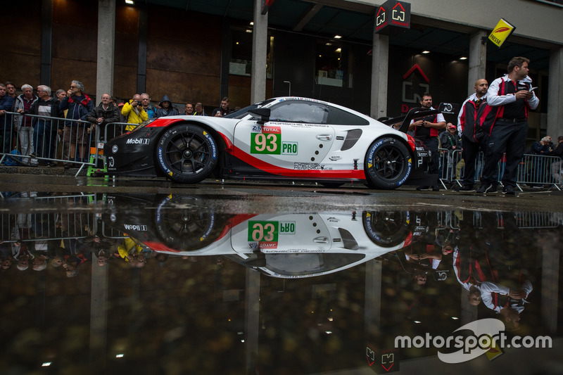 #93 Porsche GT Team Porsche 911 RSR
