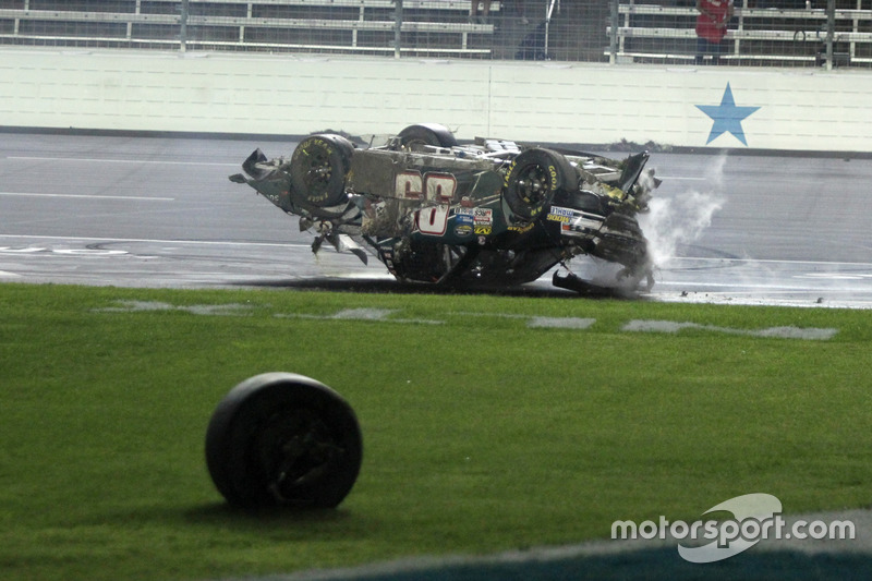 Unfall von Timothy Peters, MDM Motorsports Chevrolet