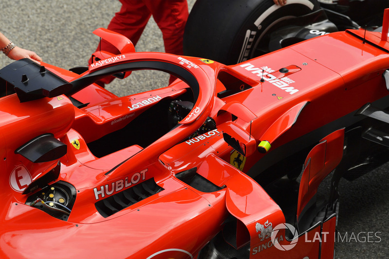Ferrari SF71H з дзеркалом на Halo