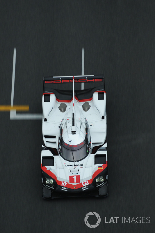 #1 Porsche Team Porsche 919 Hybrid: Neel Jani, Andre Lotterer, Nick Tandy