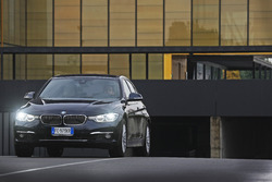 BMW 330e