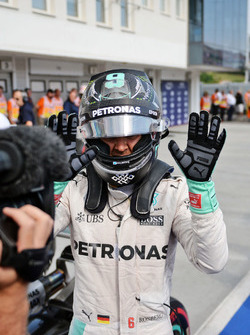 Nico Rosberg, Mercedes AMG F1 viert zijn pole in parc ferme