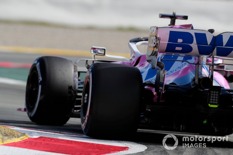 A Mercedes 2019-es megoldásának másolata a Racing Point RP20-on.
