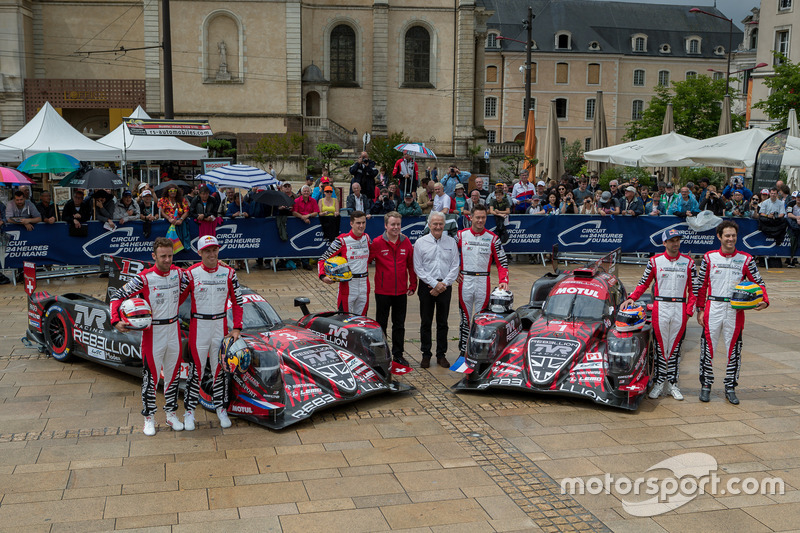 #3 Rebellion Racing Rebellion R-13: Mathias Beche, Gustavo Menezes, Thomas Laurent, #1 Rebellion Racing Rebellion R-13: Andre Lotterer, Neel Jani, Bruno Senna
