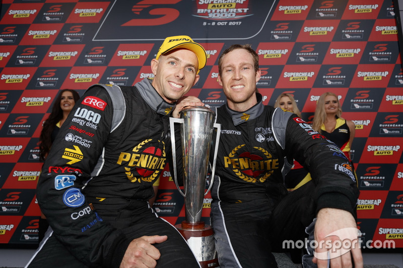 Ganadores David Reynolds, Luke Youlden, Erebus Motorsport Holden