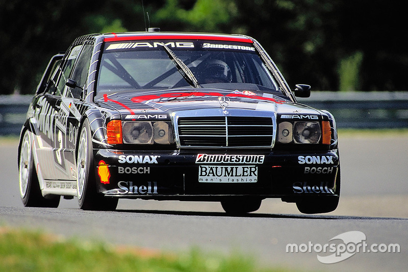 Наконец, в 1992-м Клаус Людвиг стал чемпионом DTM, а для Mercedes был завоеван второй подряд титул в зачете производителей