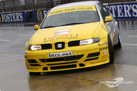 BTCC: Plato the rainmaster in Silverstone second practice BTCC: Plato the rainmaster in Silverstone second practice
