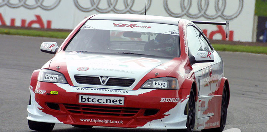 BTCC: Thompson takes dramatic Silverstone race two win BTCC: Thompson takes dramatic Silverstone race two win