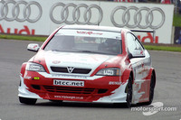 BTCC: Thompson takes dramatic Silverstone race two win BTCC: Thompson takes dramatic Silverstone race two win