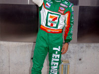 IRL: Kanaan crushes crop of contenders for MBNA Pole IRL: Kanaan crushes crop of contenders for MBNA Pole