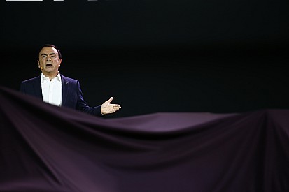 Carlos Ghosn, Renault'daki görevine devam edebilir