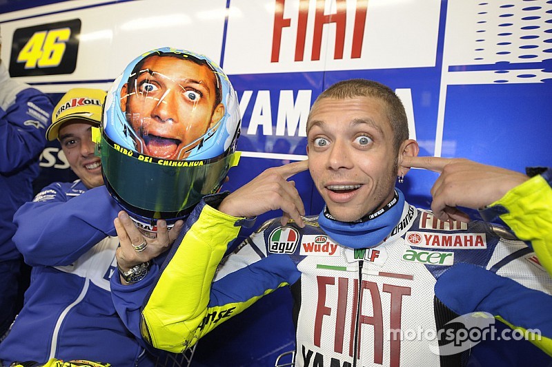 Deretan helm spesial Mugello milik Rossi