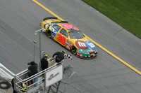 Sadler, Gordon win Duel qualifying races Sadler, Gordon win Duel qualifying races