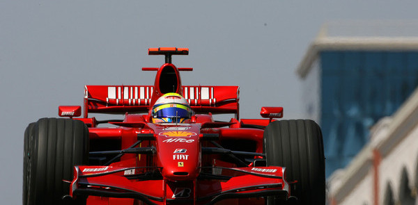 Massa snatches pole position for Turkish GP