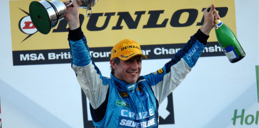 Plato crowned 2010 Champion at Brands Hatch Plato crowned 2010 Champion at Brands Hatch