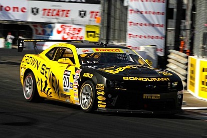 Lee scores GTS pole at Long Beach
