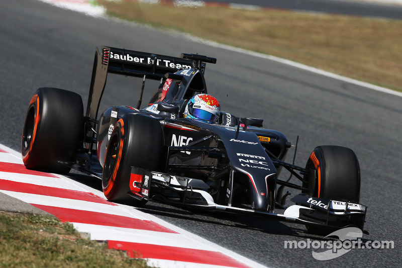 Sauber F1 Team: Barcelona test Day 1