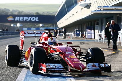 Vettel niega que su casco sea copia al de Schumacher