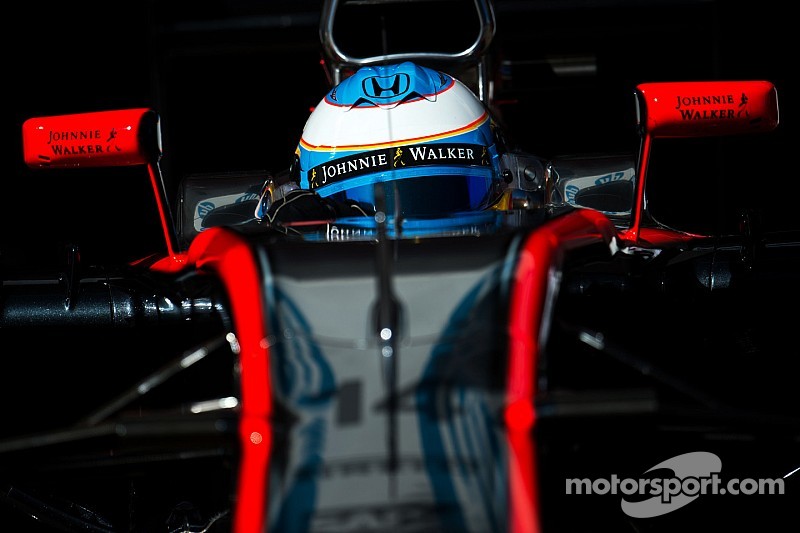 Sainz y De la Rosa envían ánimos a Alonso