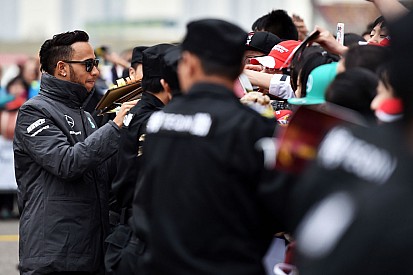 Hamilton admite que Ferrari es una amenaza